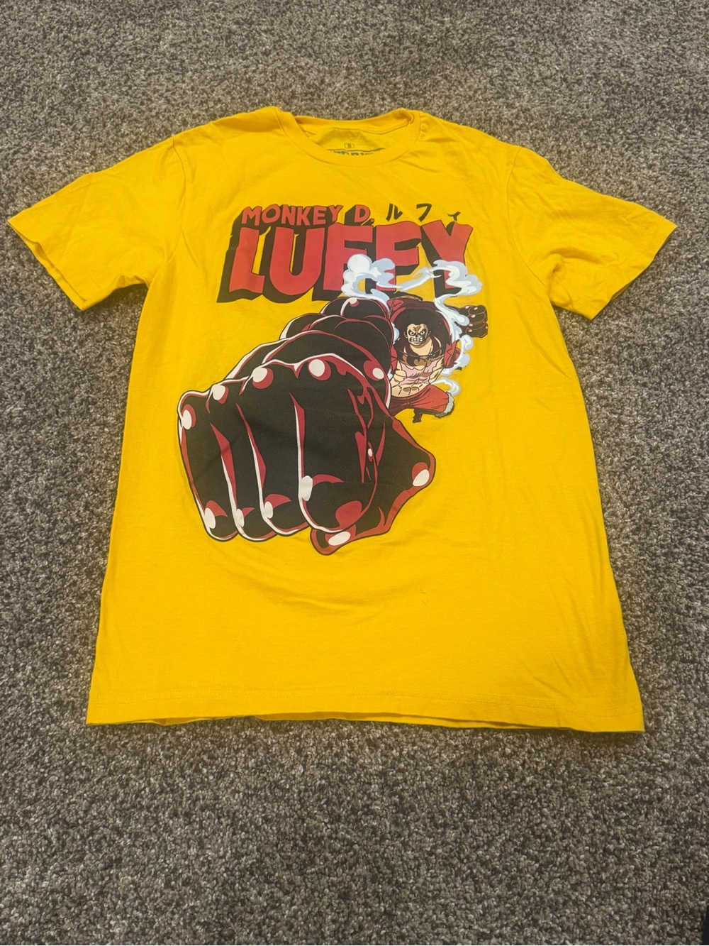 ONE PIECE T SHIRT SIZE SMALL